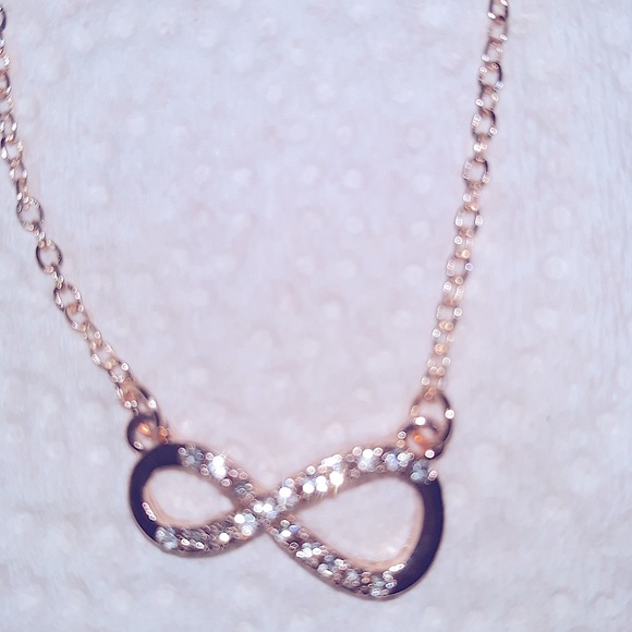 The Unbranded Brand Jewelry - PRETTY Crystal Infinity Necklace 18k Gold Pl stainless steel 18-20" chain NEW